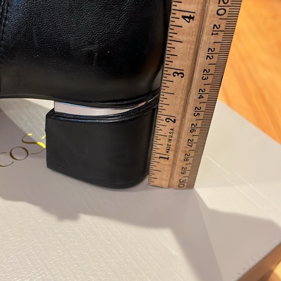 Women’s black leather booties - Picture 10 of 11